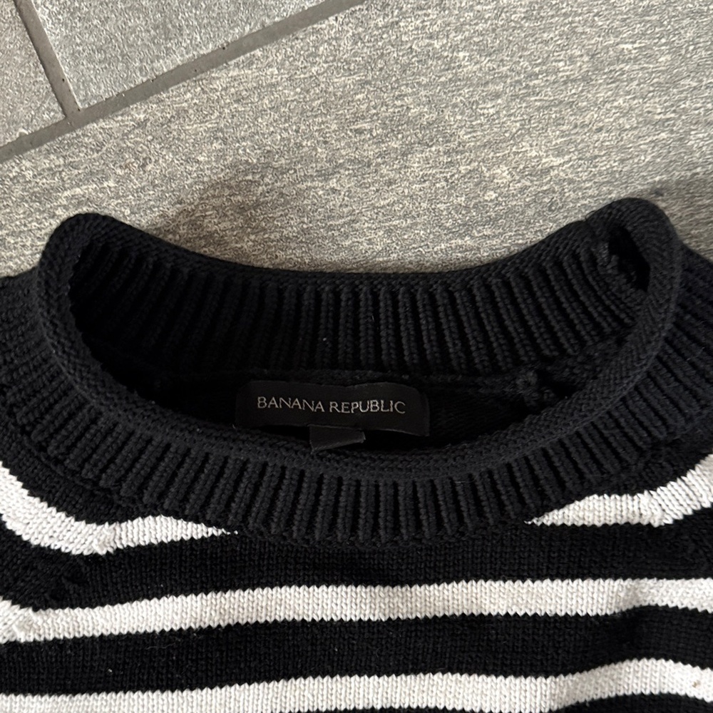 Michael Kors Black & White Striped Crewneck Sweater - Picture 11 of 13